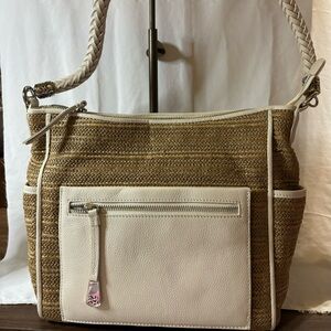 **Brighten your bag, white straw organizer